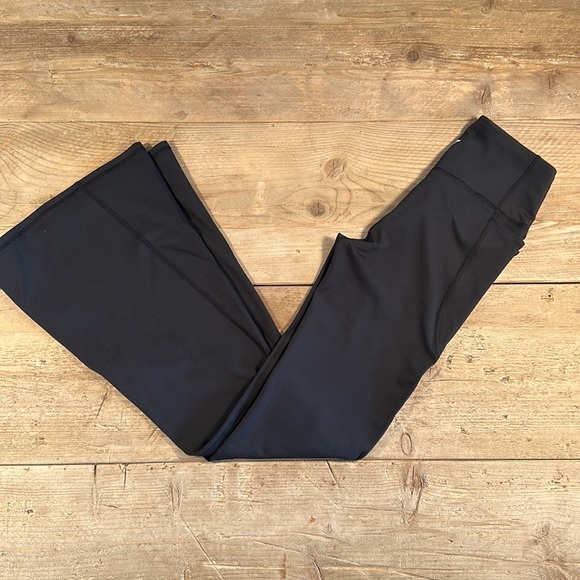 NWT- Fabletics HW Crossover Flare -BLACK (32”) REGULAR INSEAM New!! - Picture 4 of 12